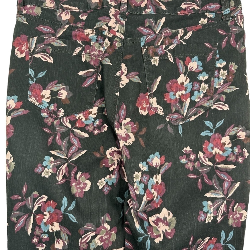 Bandolino Amy‎ black/burgundy floral straight leg  jeans - Picture 4 of 7